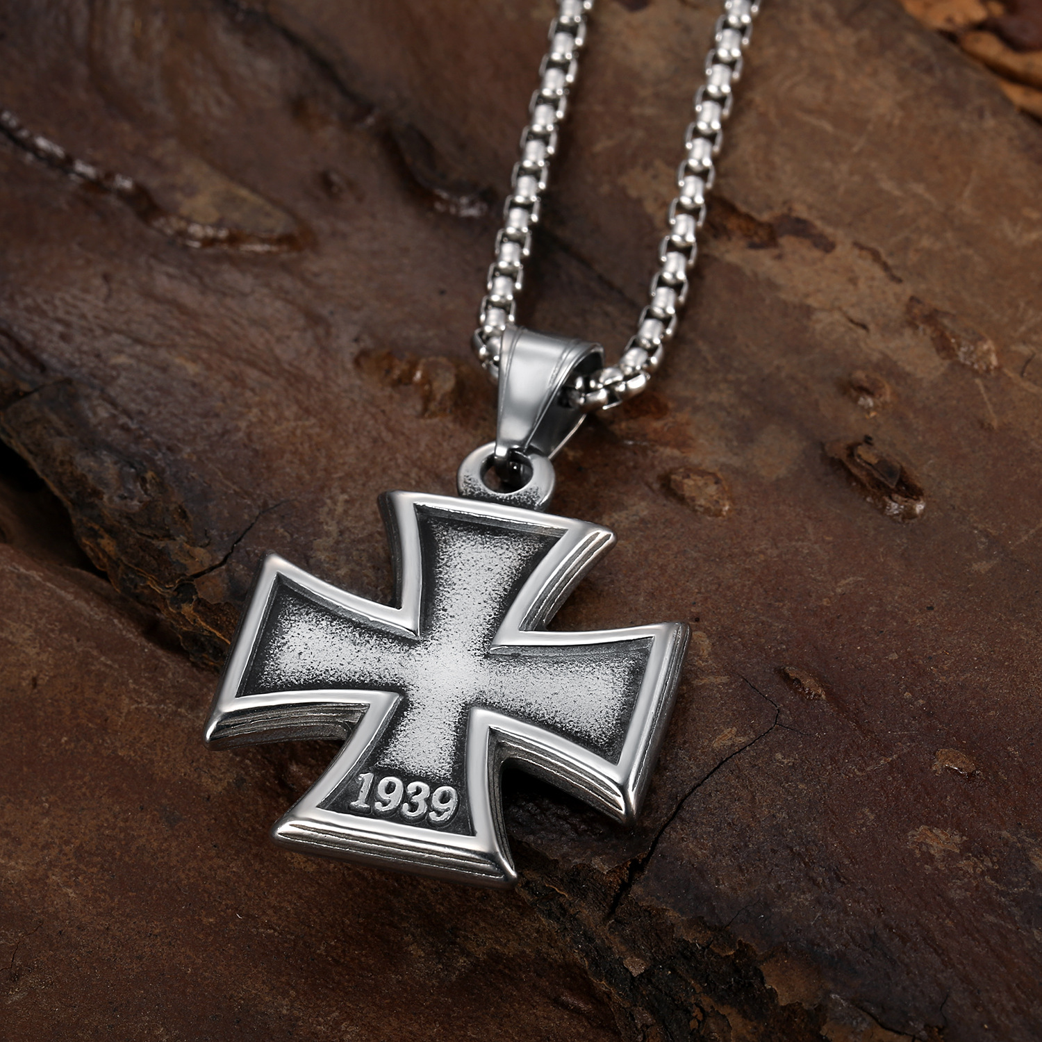 Mens Stainless Steel 1813 1939 WW2 German Iron Cross Pendant 